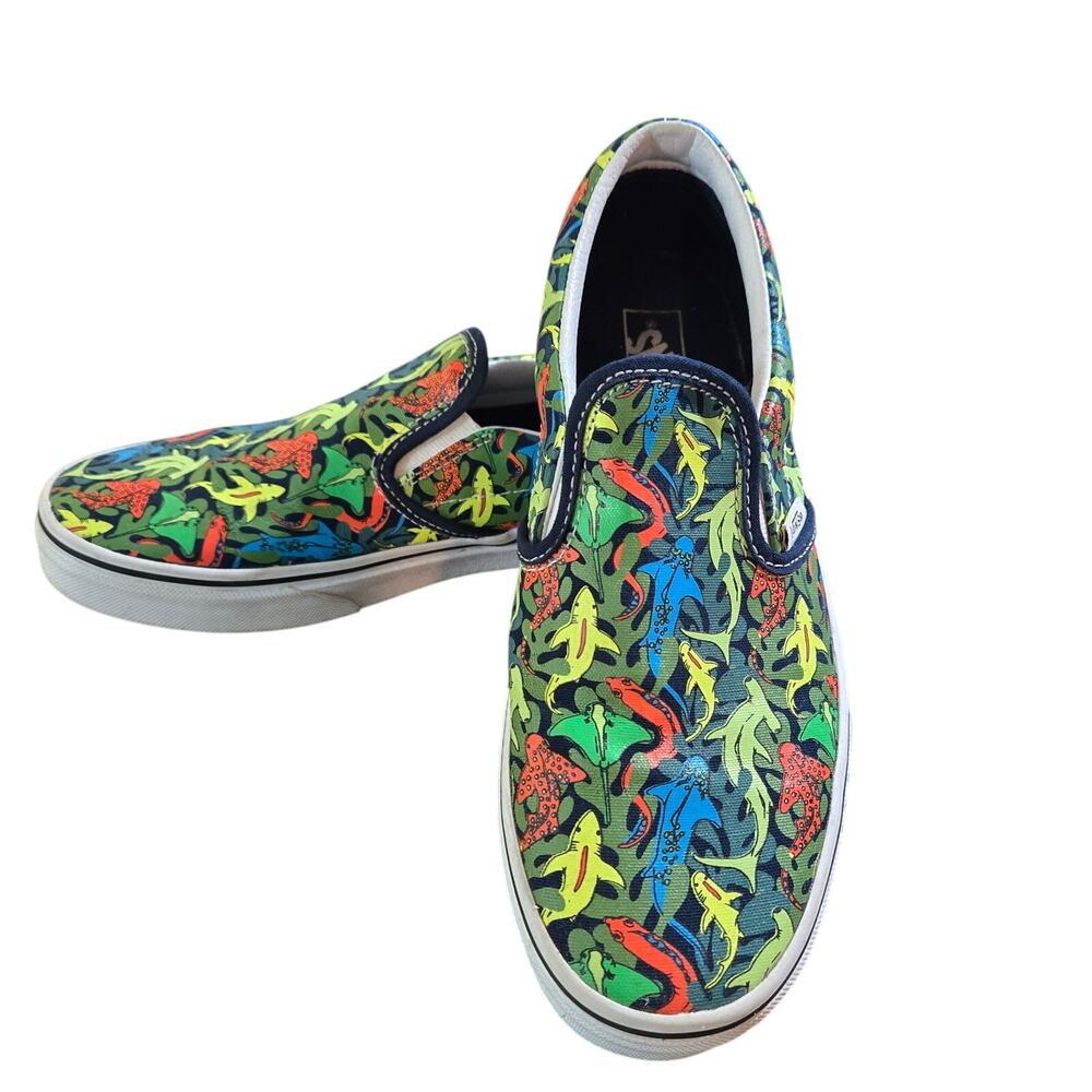 Vans Classic Slip-On Shoes Glow-in-the-Dark Sharks pattern juniors 6.5